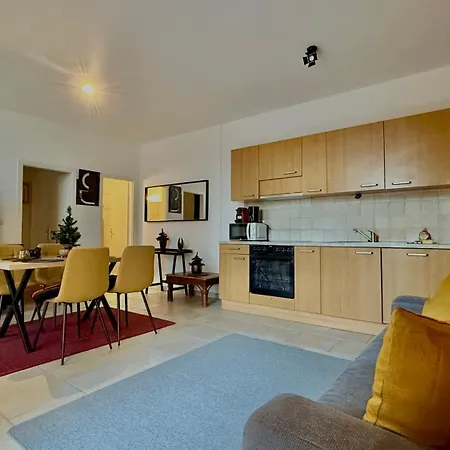 Au Bord Du Apartment